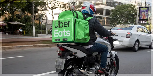 Uber Moto Ecuador | Viajes y Registro de Socios en Moto