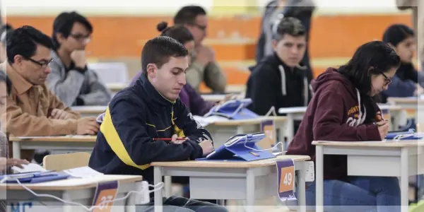 Universidades P&uacute;blicas con Examen de Admisi&oacute;n Presencial